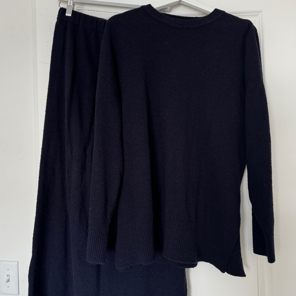 Katimo Twin Set ( sweater and midi skirt) - Picture 1 of 6